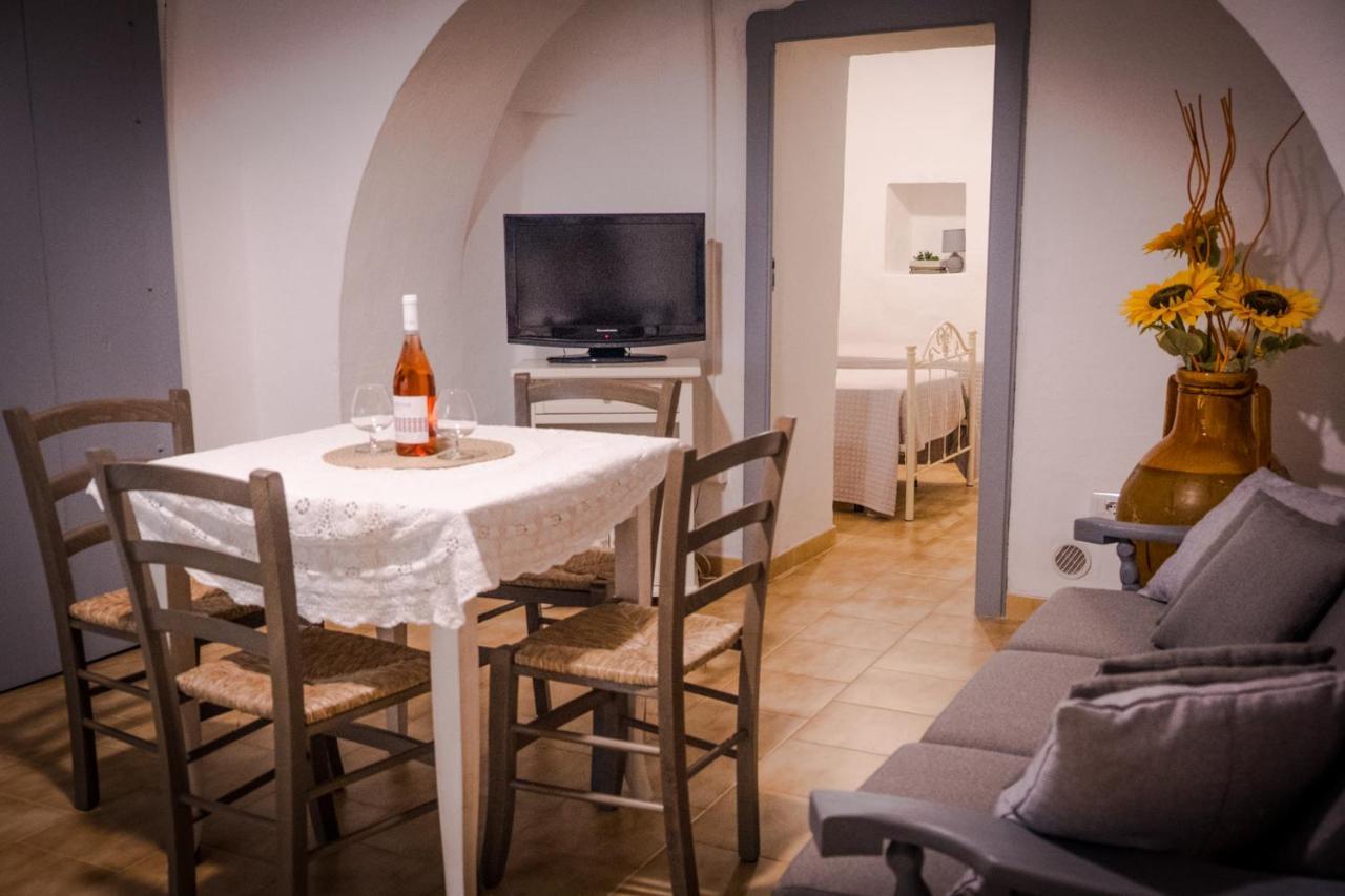I Trulli Di Caterina - Casa Vacanza Privata มาร์ตินาฟรังกา ภายนอก รูปภาพ