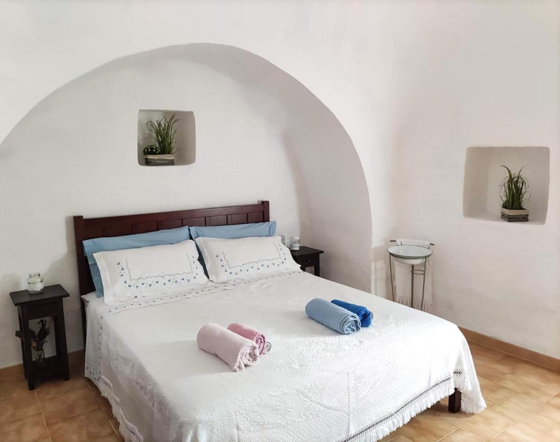 I Trulli Di Caterina - Casa Vacanza Privata มาร์ตินาฟรังกา ภายนอก รูปภาพ